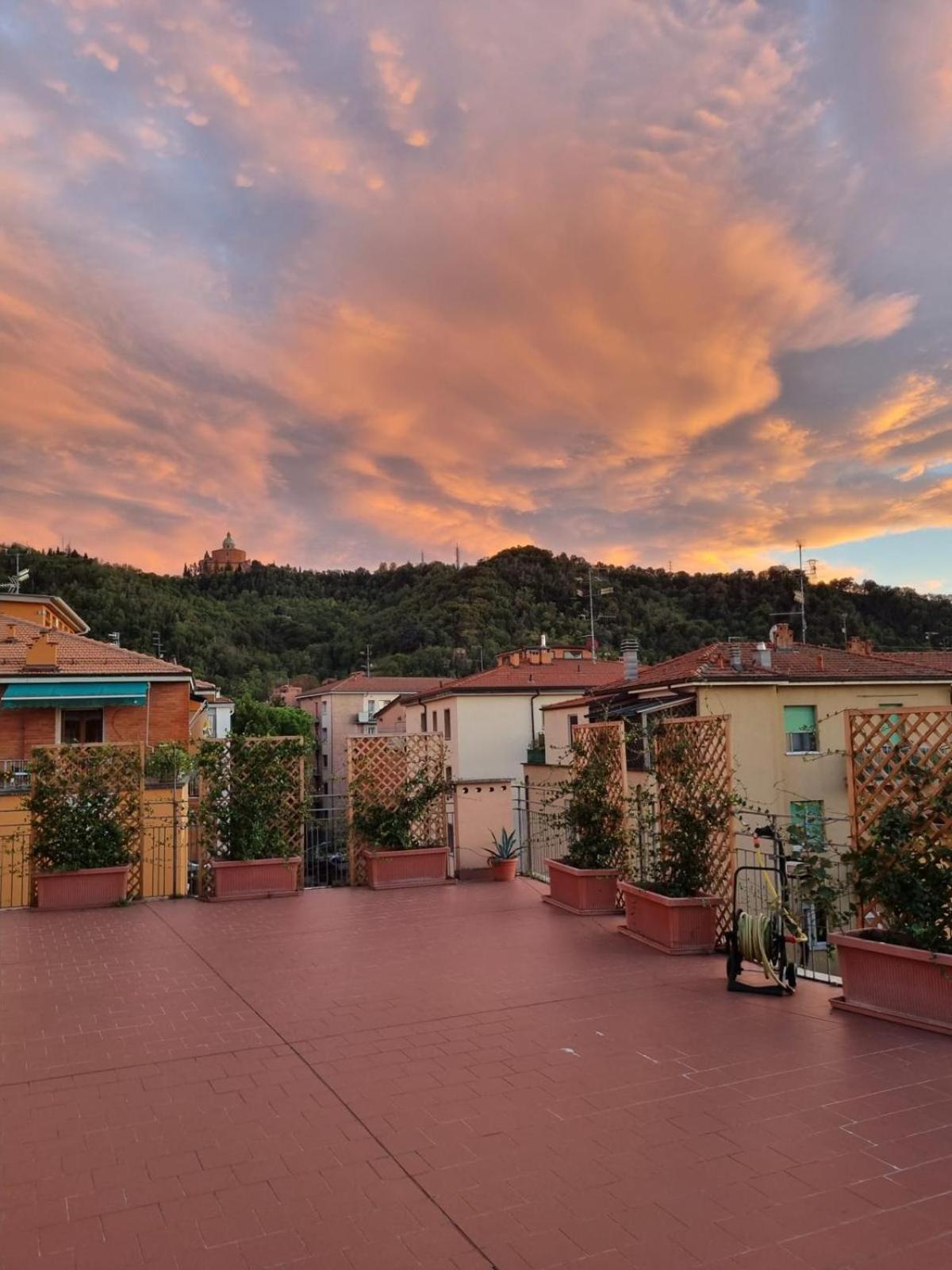Attico Vista San Luca Apartment Bologna Exterior foto